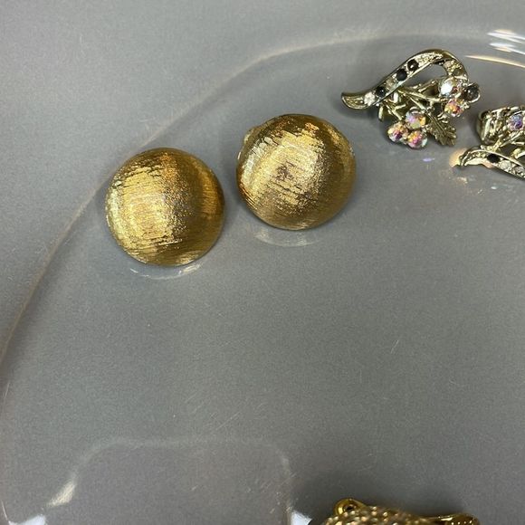 VINTAGE clip on earrings, lot of 5 pair - Picture 4 of 6